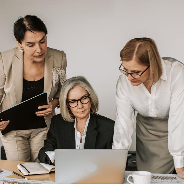 الاستدامة المؤسسية والقيادة المسؤولة في الأعمال