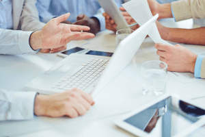 حل النزاعات في الفرق وبناء التعاون الجماعي في المؤسسات